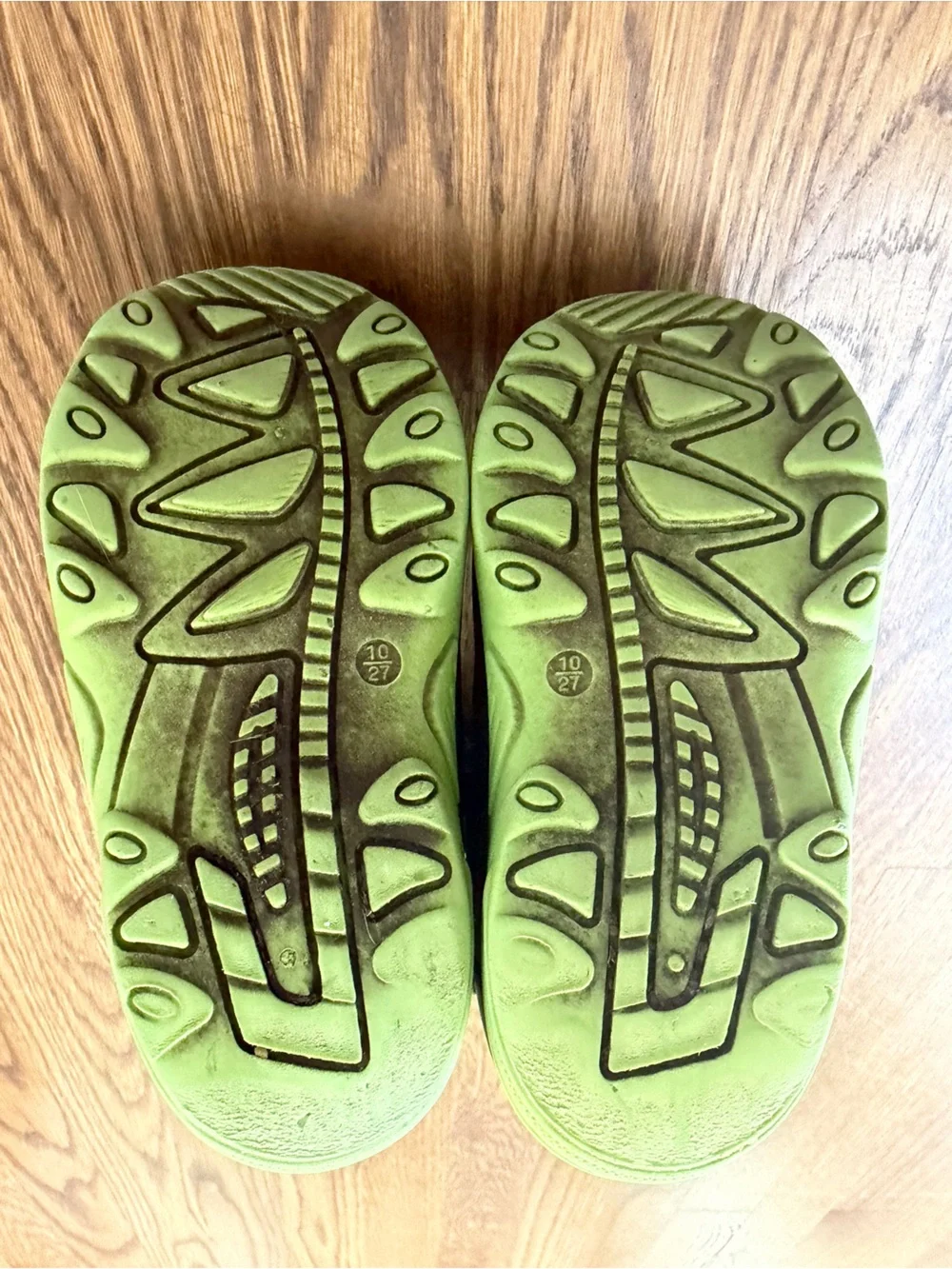 Kamik Snowbug 5 insulated winter boots in grey and lime green, toddler size 10